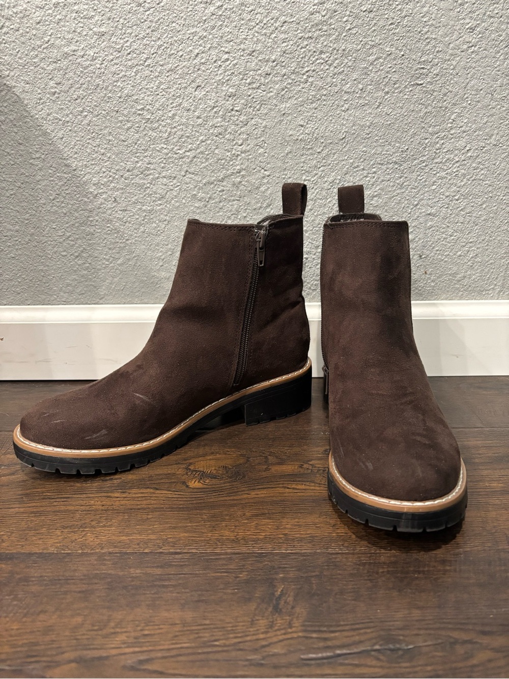 Kensie Dark Brown Suede Women's Chukka Boots